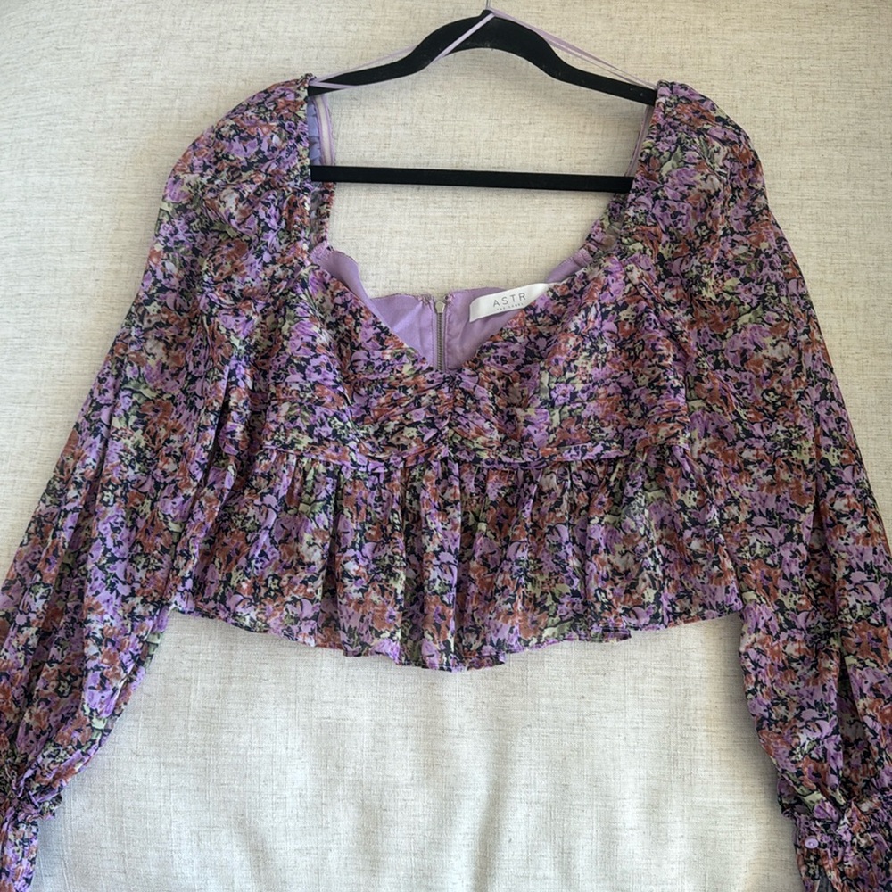 Astr the label floral top size M
